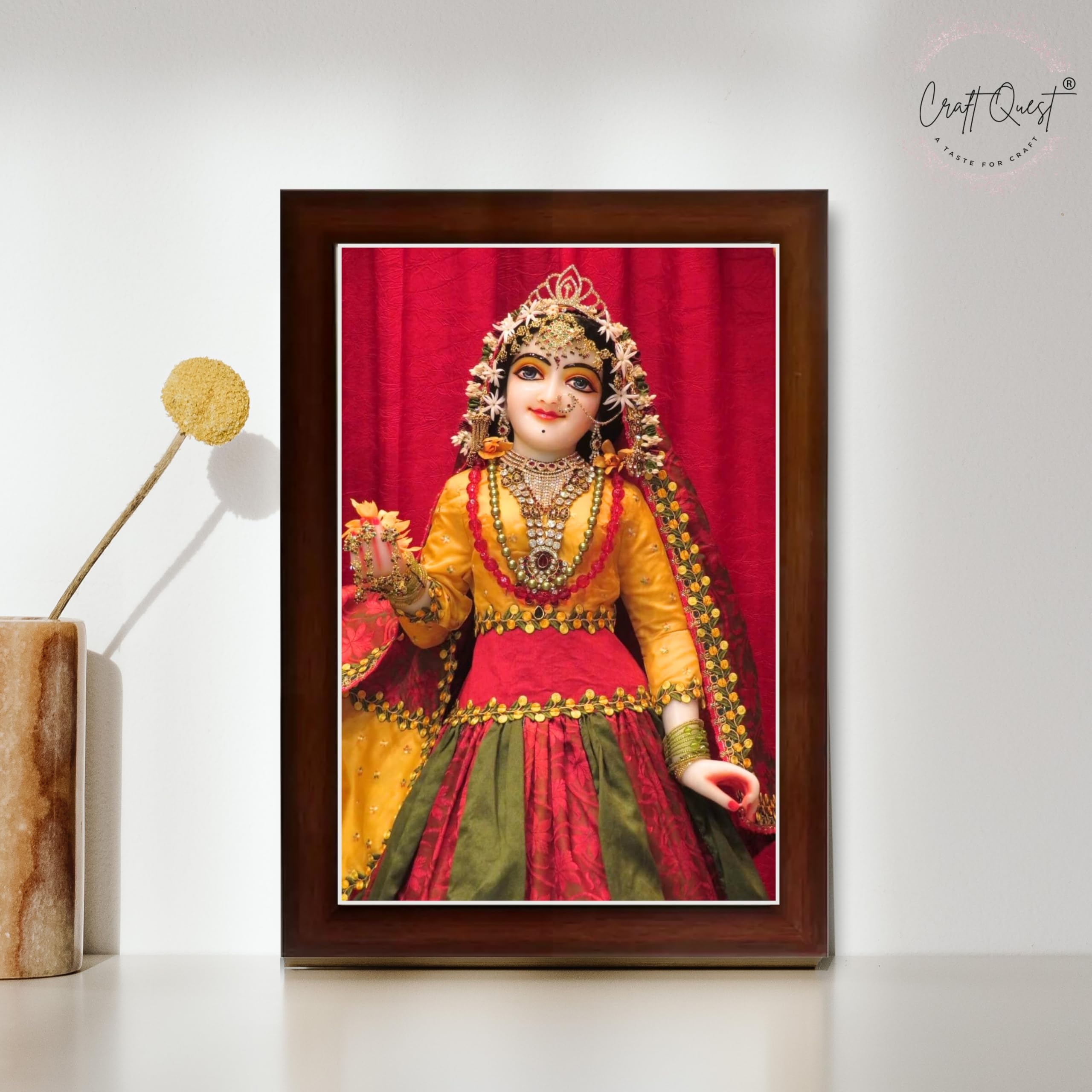 CRAFT QUEST Shri Radha Rani Shringaar Darshan in Vrindavan Photo Frame wooden framed