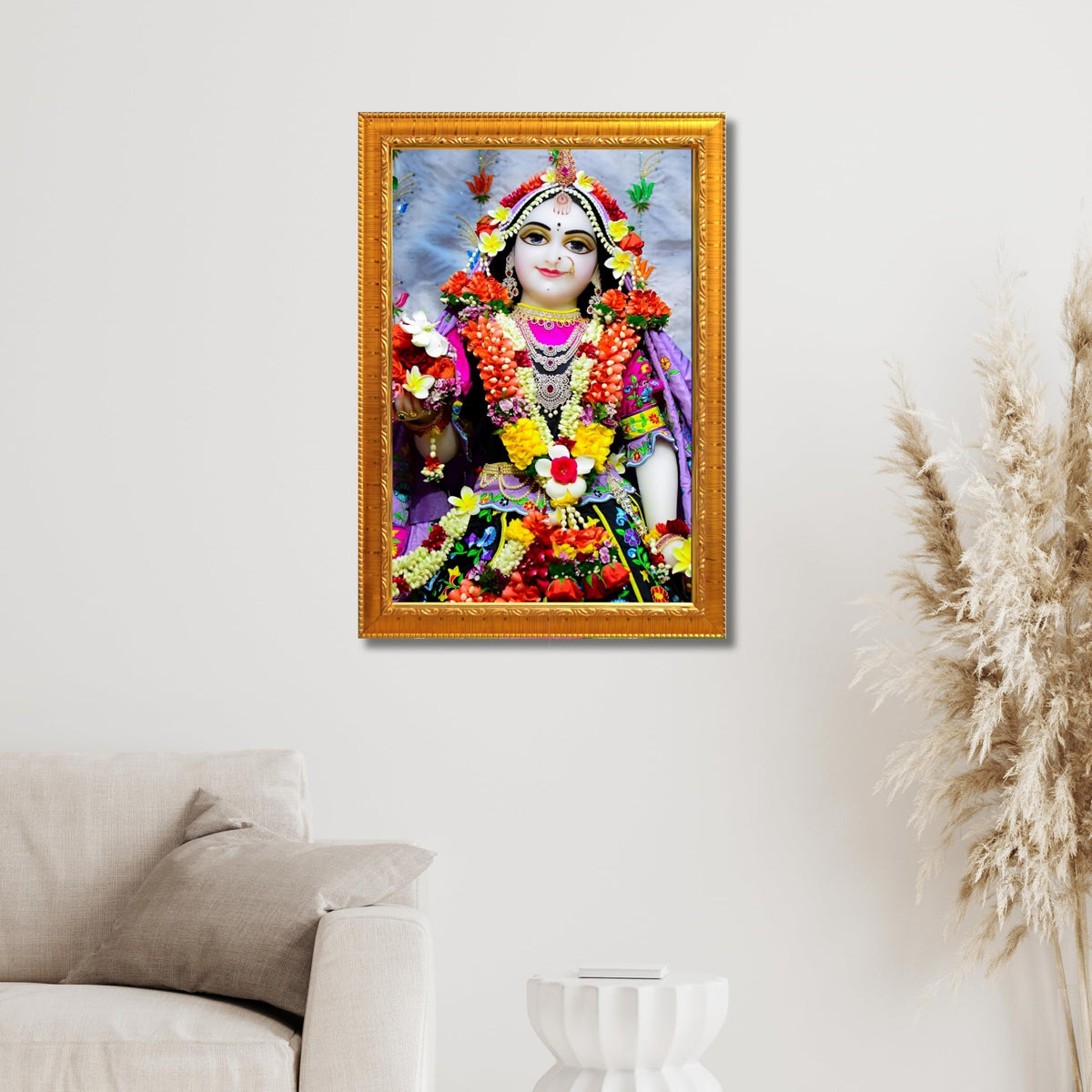 CRAFT QUEST Shri Radha Rani Shringaar Darshan in Vrindavan Frame wooden framed