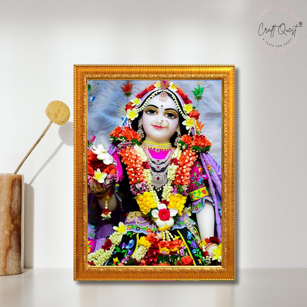 CRAFT QUEST Shri Radha Rani Shringaar Darshan in Vrindavan Frame wooden framed