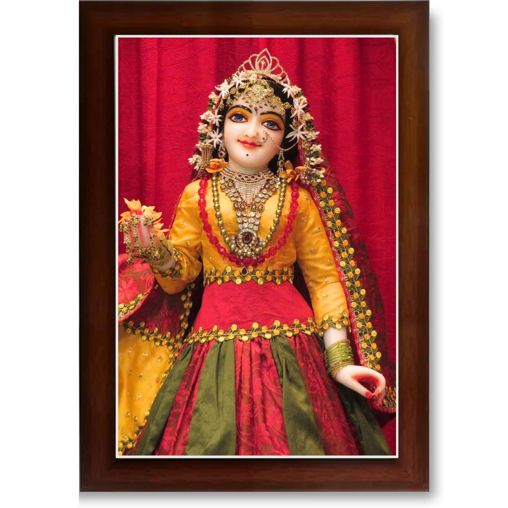 CRAFT QUEST Shri Radha Rani Shringaar Darshan in Vrindavan Photo Frame wooden framed
