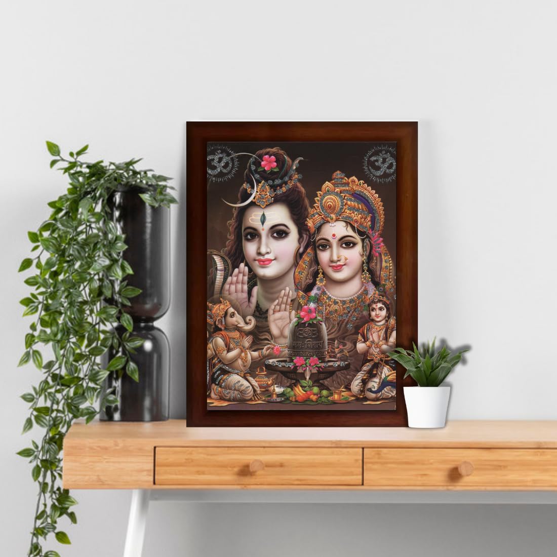 CRAFT QUEST Shiv Parivar (Shiv Shankar, Maa Parvati, Ganesh and Kartikey) Religious Wood Photo Frame Sparkle Coated for Pooja (Multicolour, 14 X 10 inch)